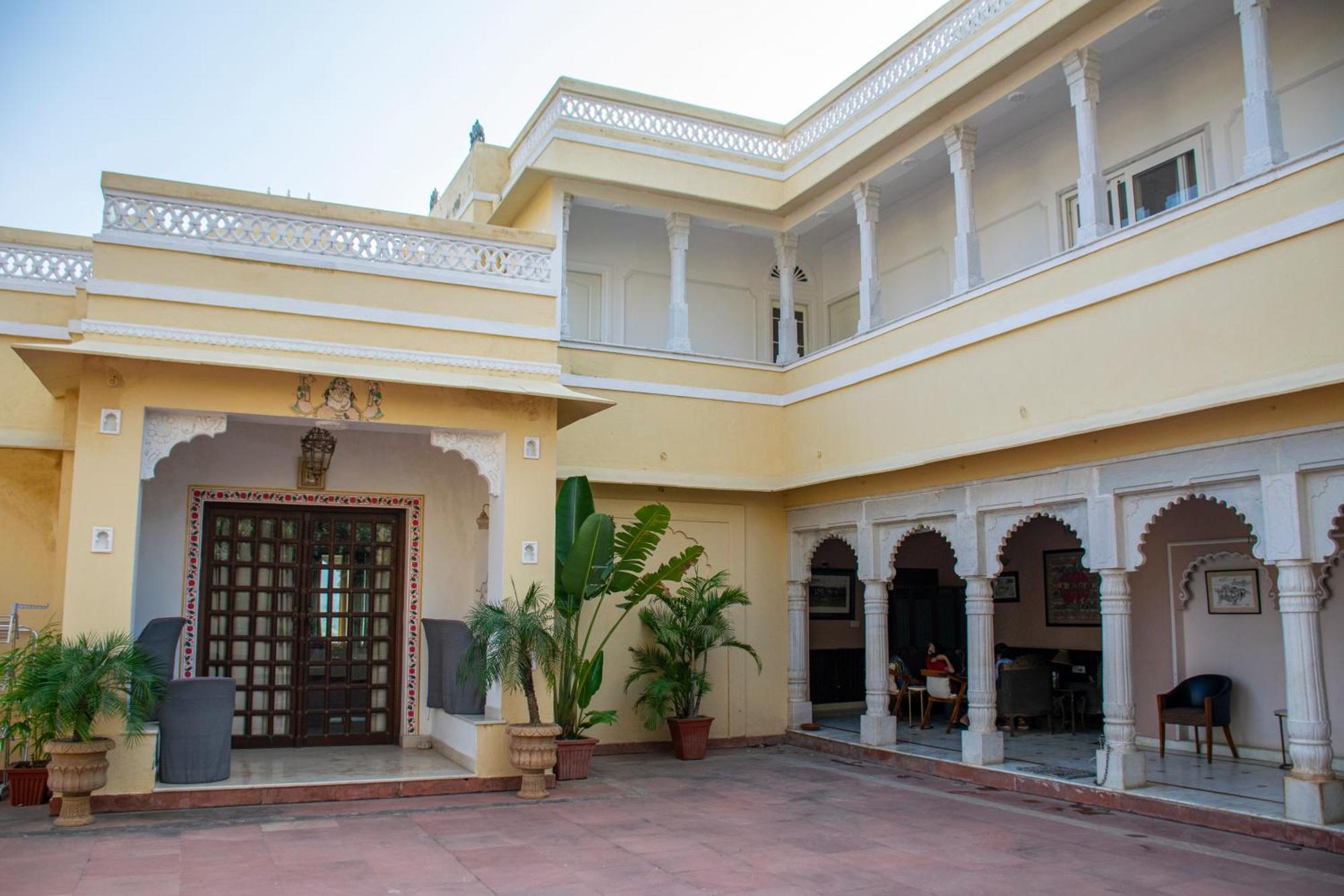 Titardi Garh- 18Th Century Castle Homestay Udaipur Ngoại thất bức ảnh